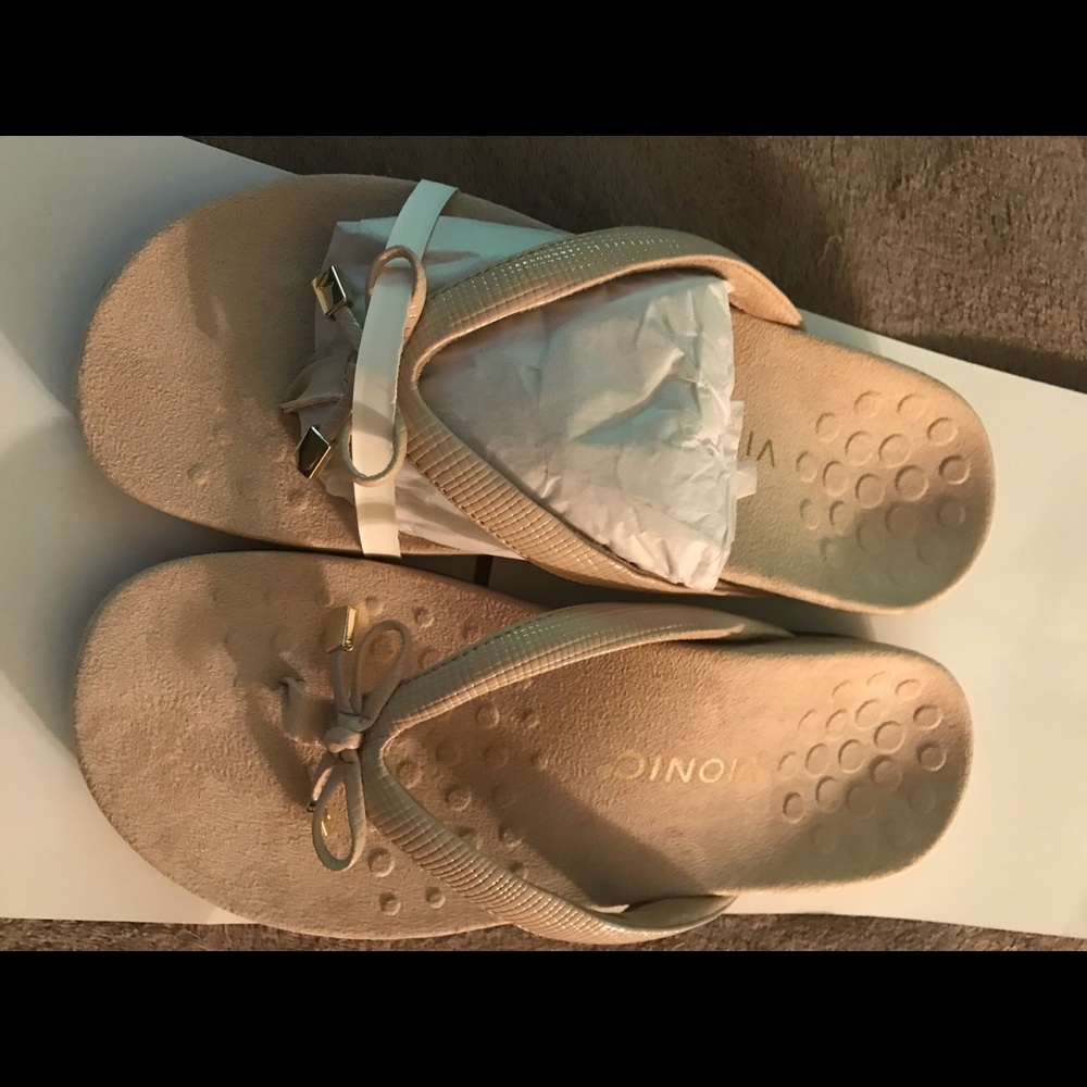 Vionic Bella II Lizard Sandals